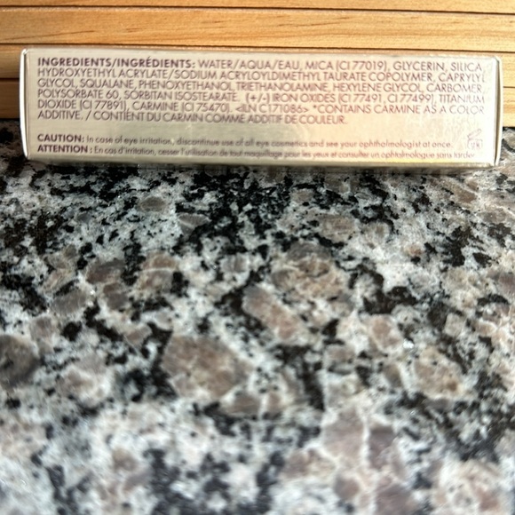 Stilla Shimmer & Glow Liquid Eyeshadow Vivid Garnet NEW - Picture 5 of 6